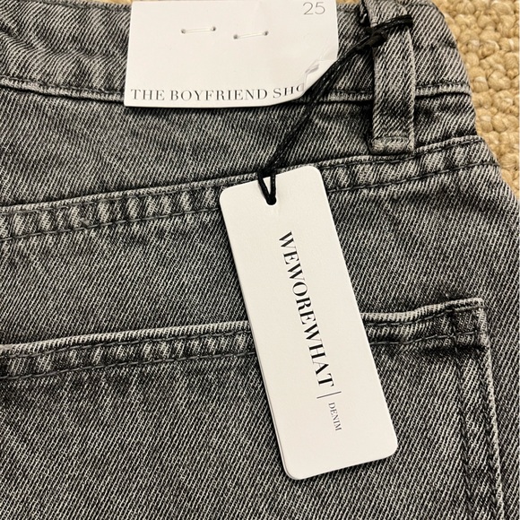 WeWoreWhat NWT Revolve Boyfriend Shorts Washed Grey - Picture 6 of 6